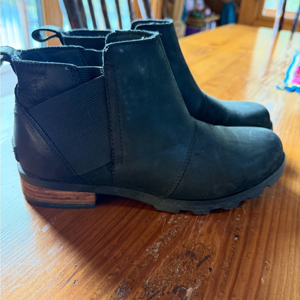 Sorel Black Chelsea Ankle Boots with Wooden Heel